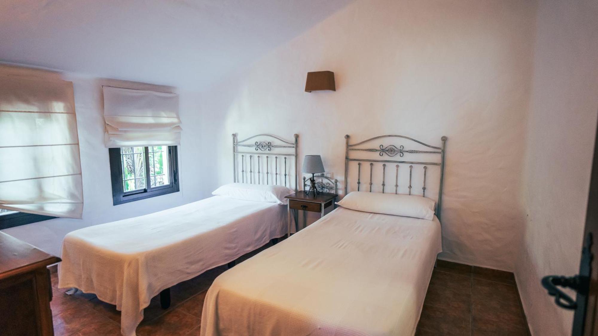 Villa Araucaria By Fontanilla Del Mar Holidays Rentals Cadix Extérieur photo